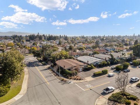 Photo of 1560 Albatross Drive, Sunnyvale, CA 94087 (MLS # ML82034079)