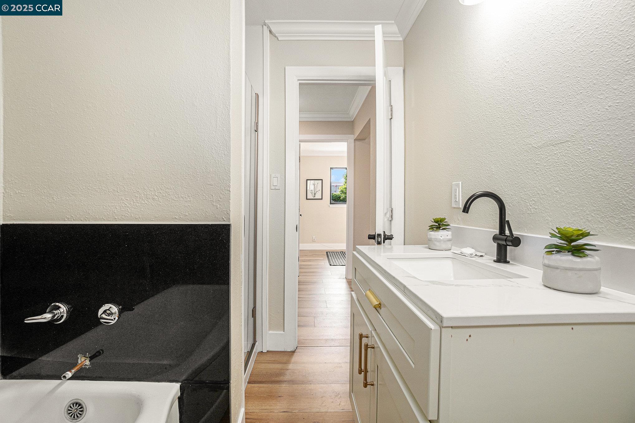 Pleasant Hill, California 94523, United States, 3 Bedrooms Bedrooms, ,1 BathroomBathrooms,Residential,Active,228857