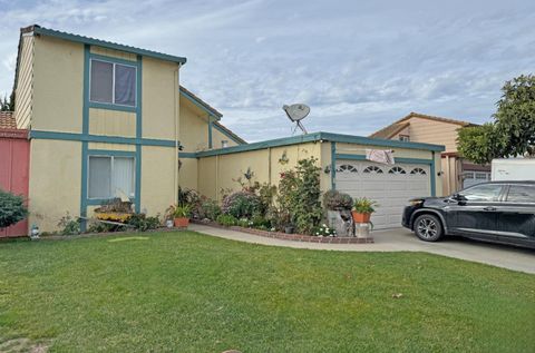 Photo of 1103 Sherman Drive, Salinas, CA 93907 (MLS # ML82029826)