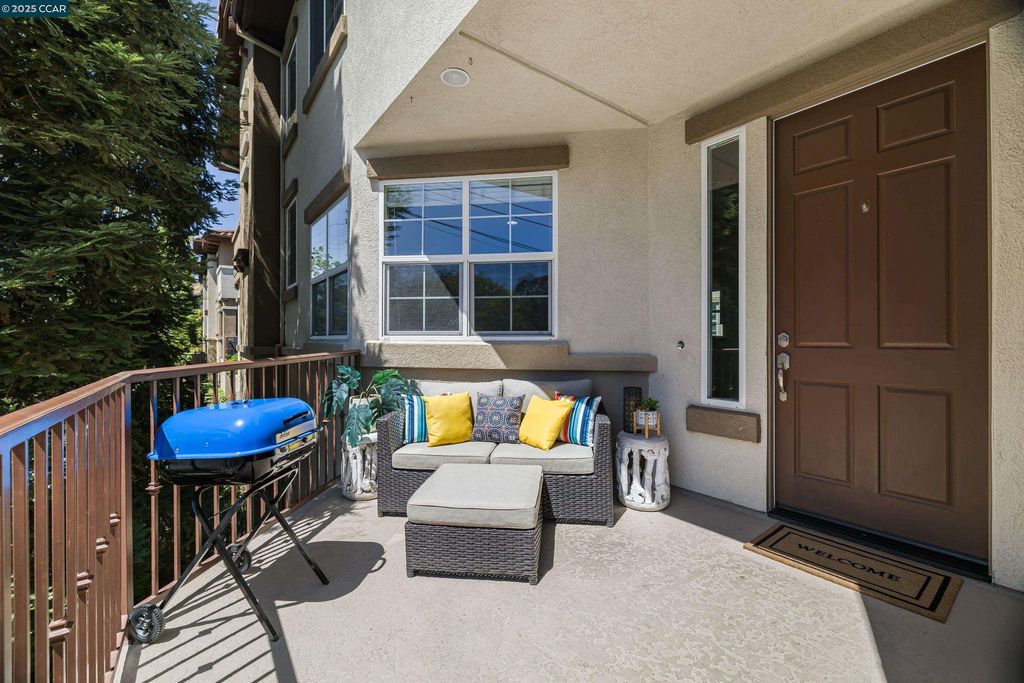 Photo of 1121 Haven St, Martinez, CA 94553 (MLS # 41113077)