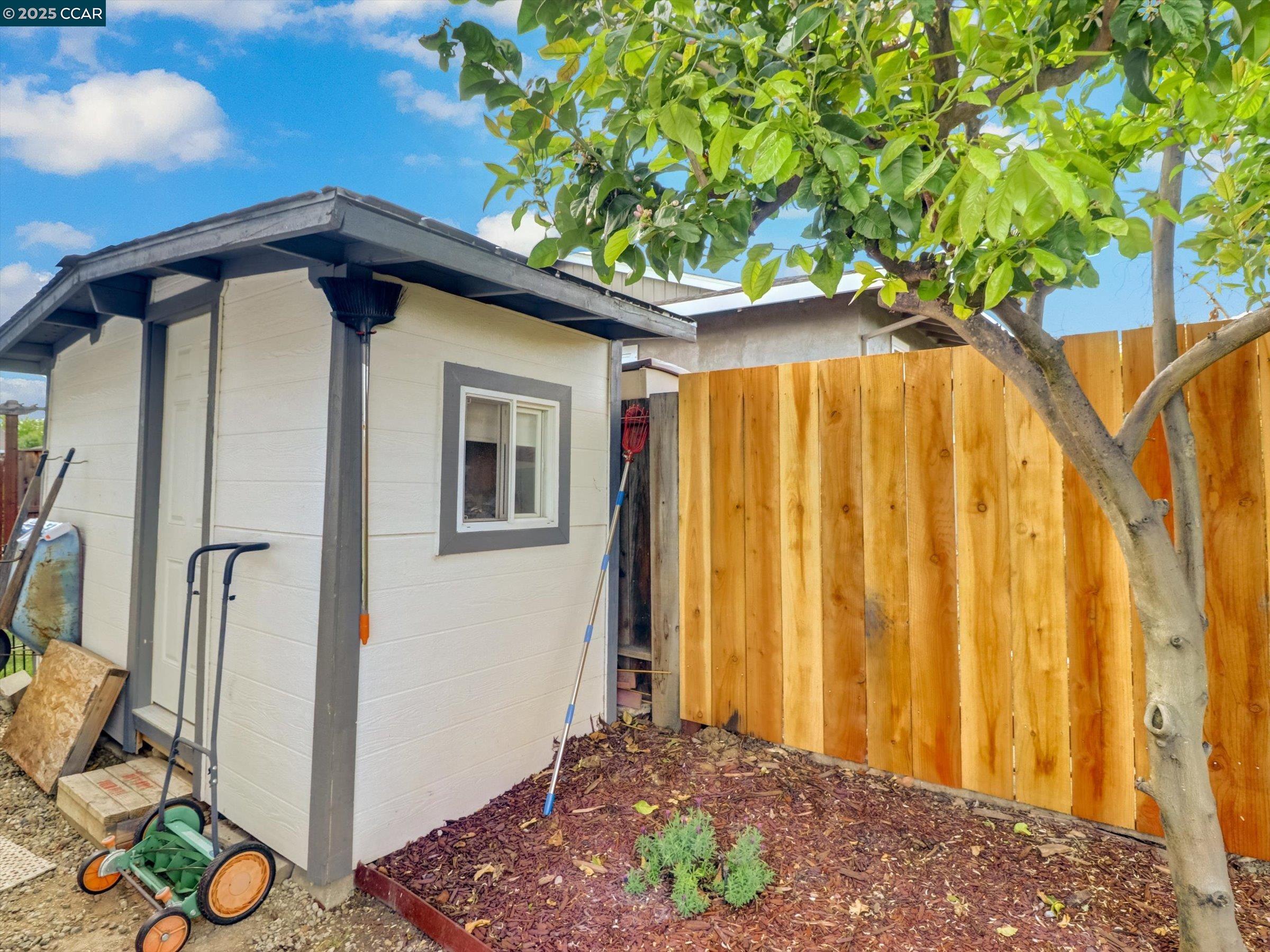 Antioch, California 94509, United States, 3 Bedrooms Bedrooms, ,2 BathroomsBathrooms,Residential,Active,110412