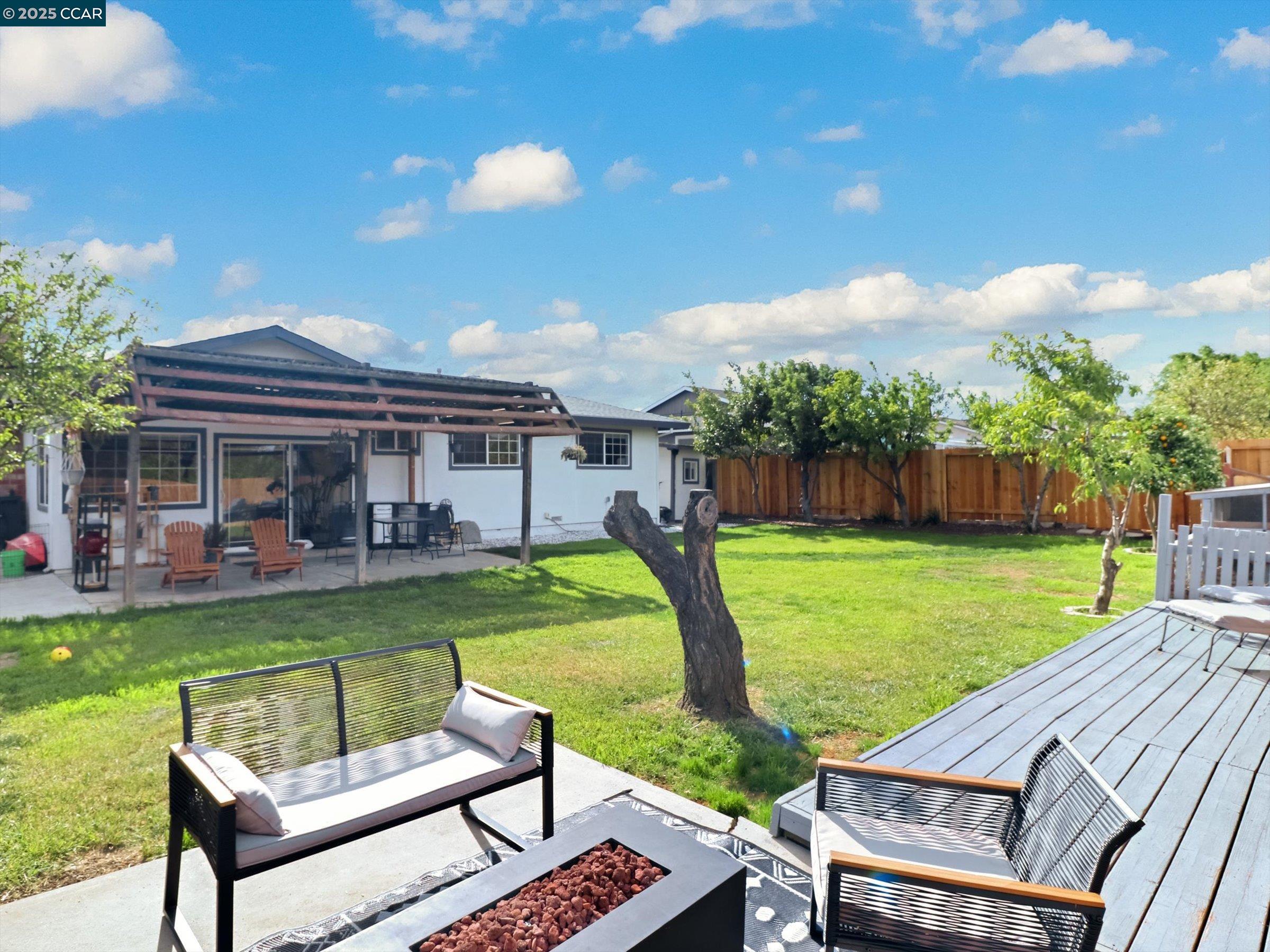 Antioch, California 94509, United States, 3 Bedrooms Bedrooms, ,2 BathroomsBathrooms,Residential,Active,110412