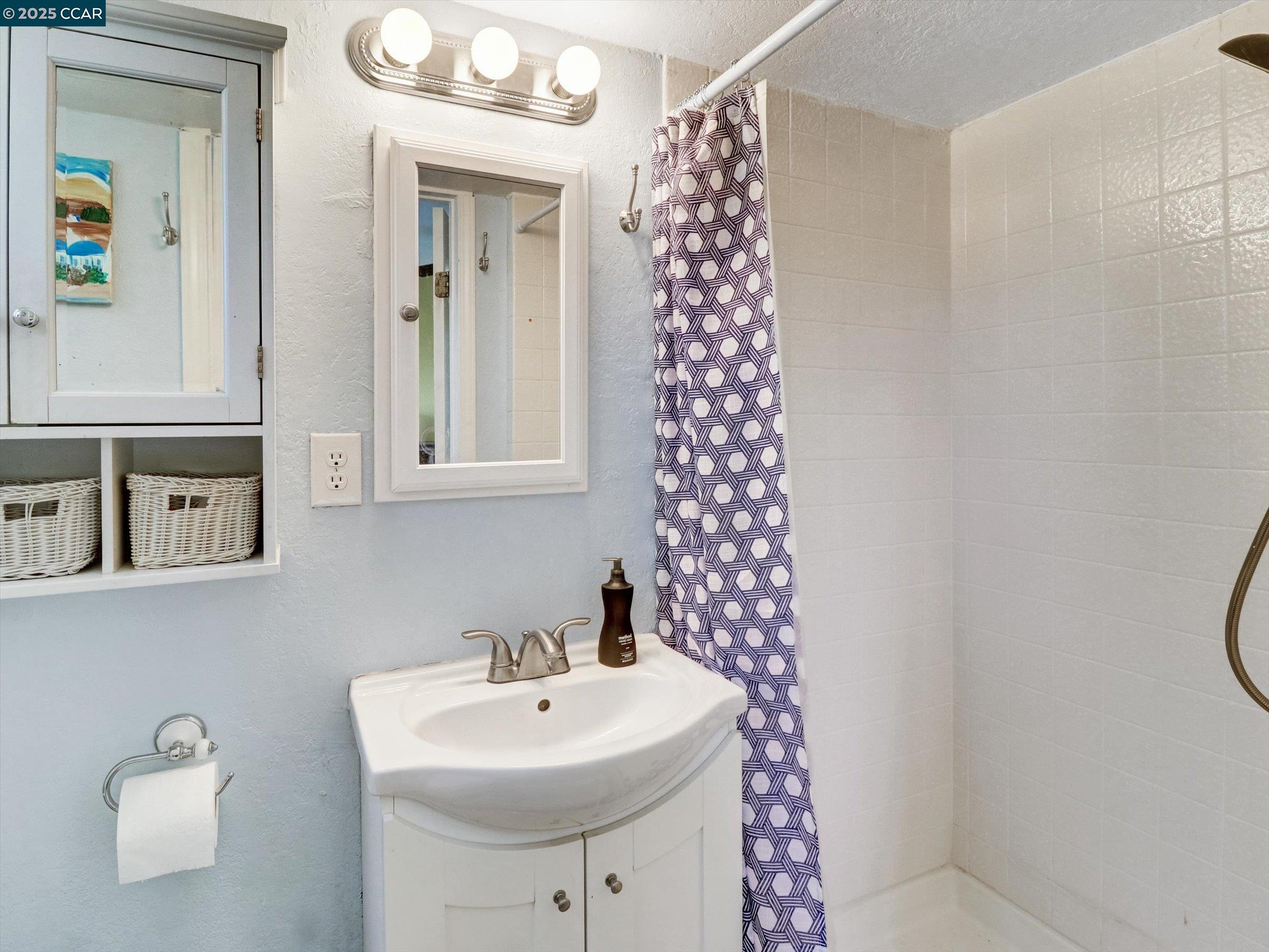 Antioch, California 94509, United States, 3 Bedrooms Bedrooms, ,2 BathroomsBathrooms,Residential,Active,110412