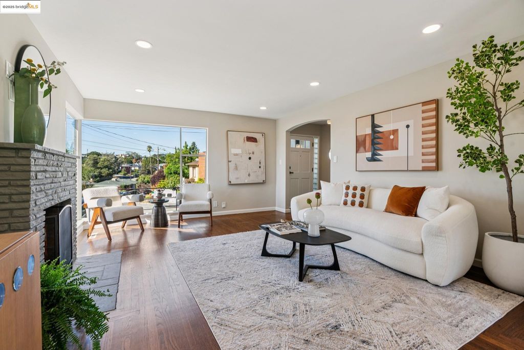 Photo of 3546 Willis Ct, Oakland, CA 94619 (MLS # 41116178)