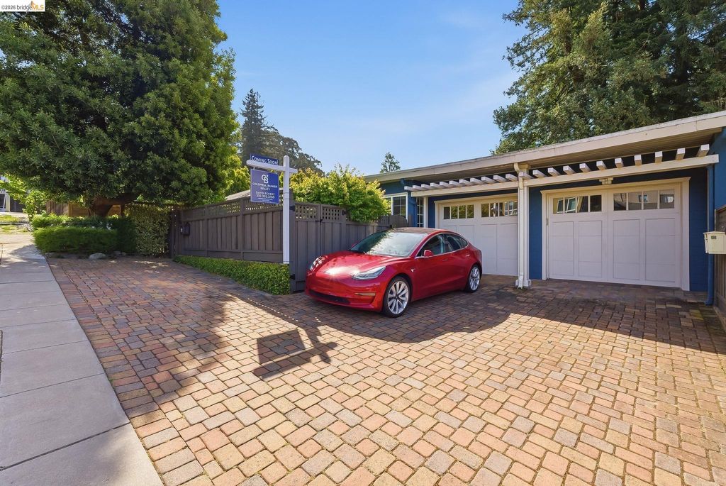 Photo of 6252 Merced Ave, Oakland, CA 94611 (MLS # 41134819)