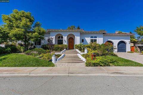 A home in Moraga