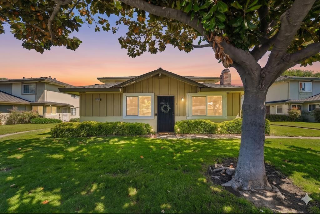 Photo of 34748 Skylark Drive #APT 1, Union City, CA 94587 (MLS # ML82046021)