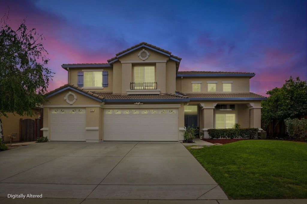 Photo of 1510 Dovetail Way, Gilroy, CA 95020 (MLS # ML82036228)