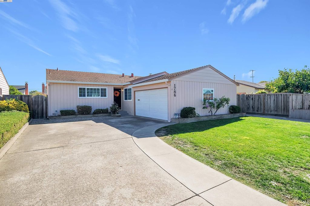 Photo of 1786 Via Chorro, San Lorenzo, CA 94580 (MLS # 41116154)
