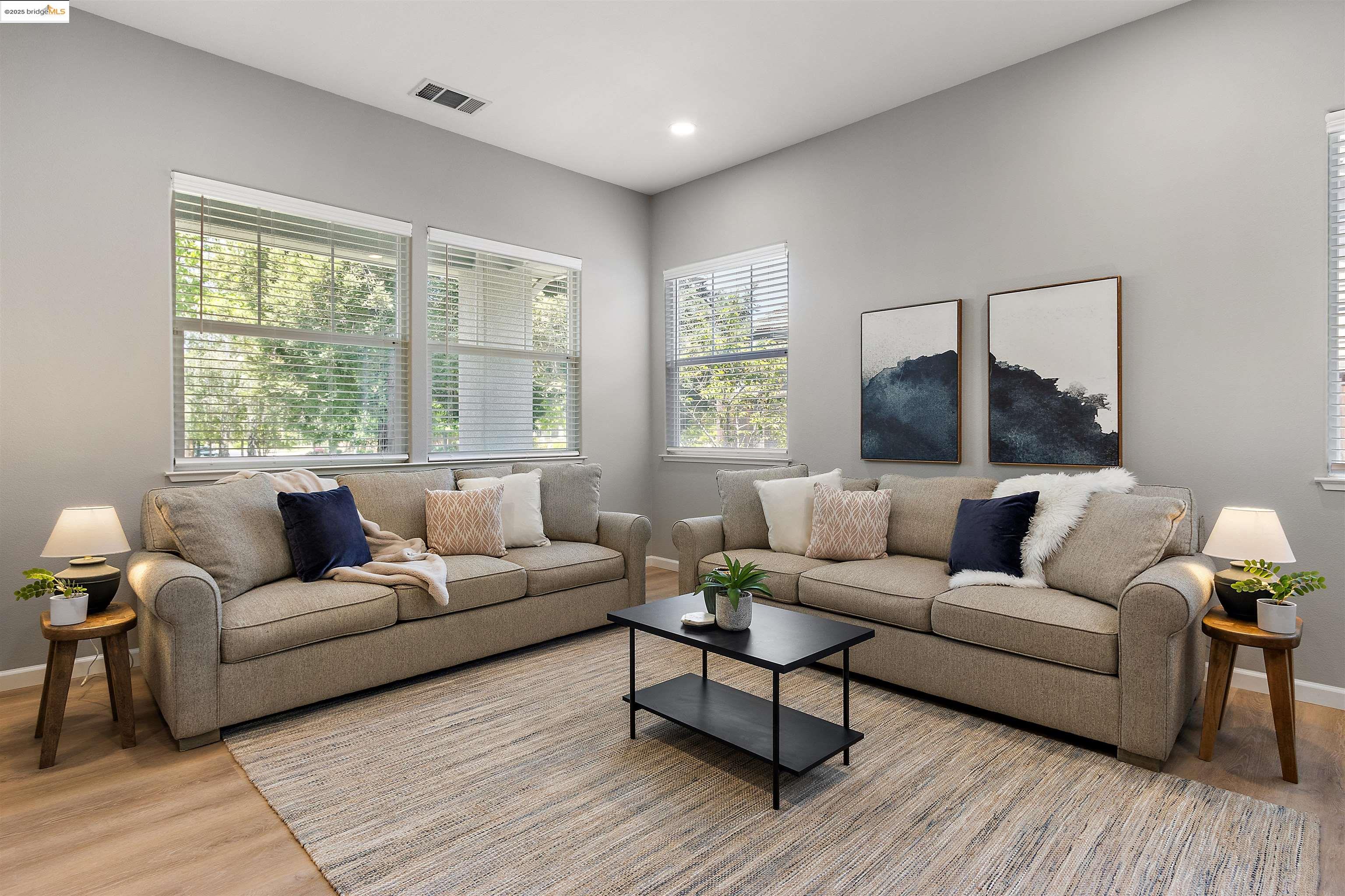 1326 Rebecca Dr