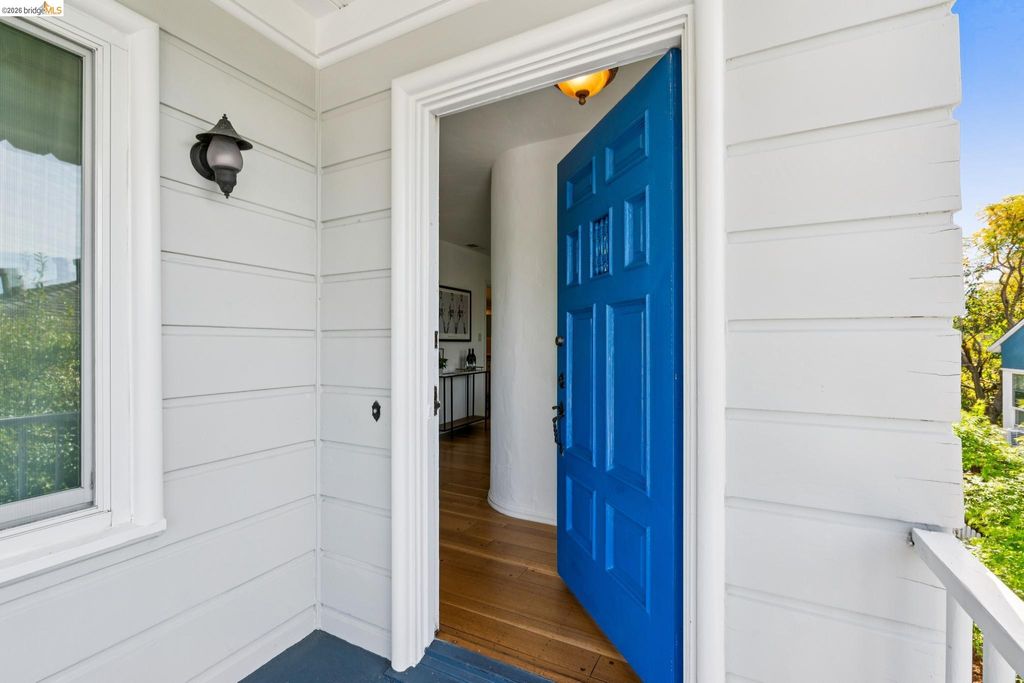 Photo of 3824 Enos Ave, Oakland, CA 94619 (MLS # 41128853)