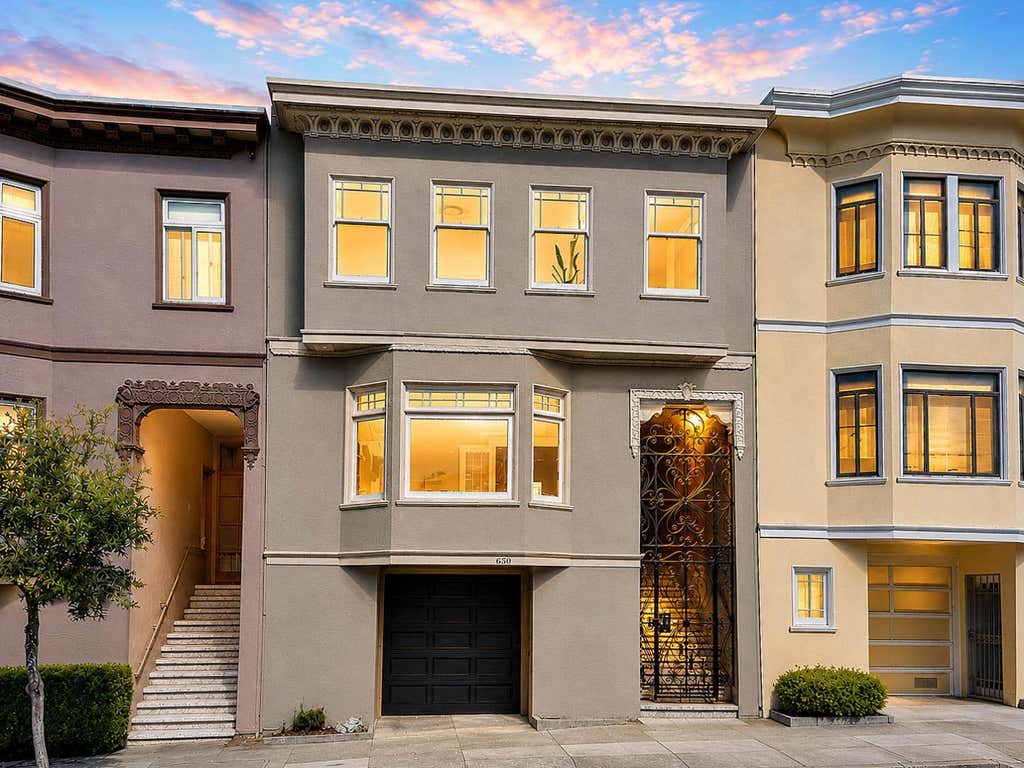 Photo of 850 25th Avenue, San Francisco, CA 94121 (MLS # ML82056267)