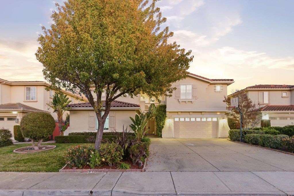 Photo of 34794 Williams Way, Union City, CA 94587 (MLS # ML82029620)