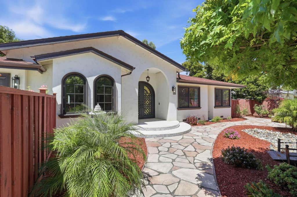 Photo of 13371 Quito Road, Saratoga, CA 95070 (MLS # ML82056250)