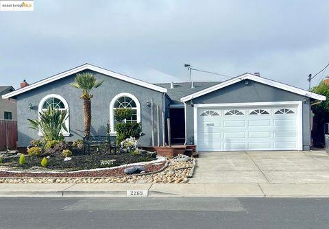 Photo of 2269 Cypress Ave, San Pablo, CA 94806 (MLS # 41119012)