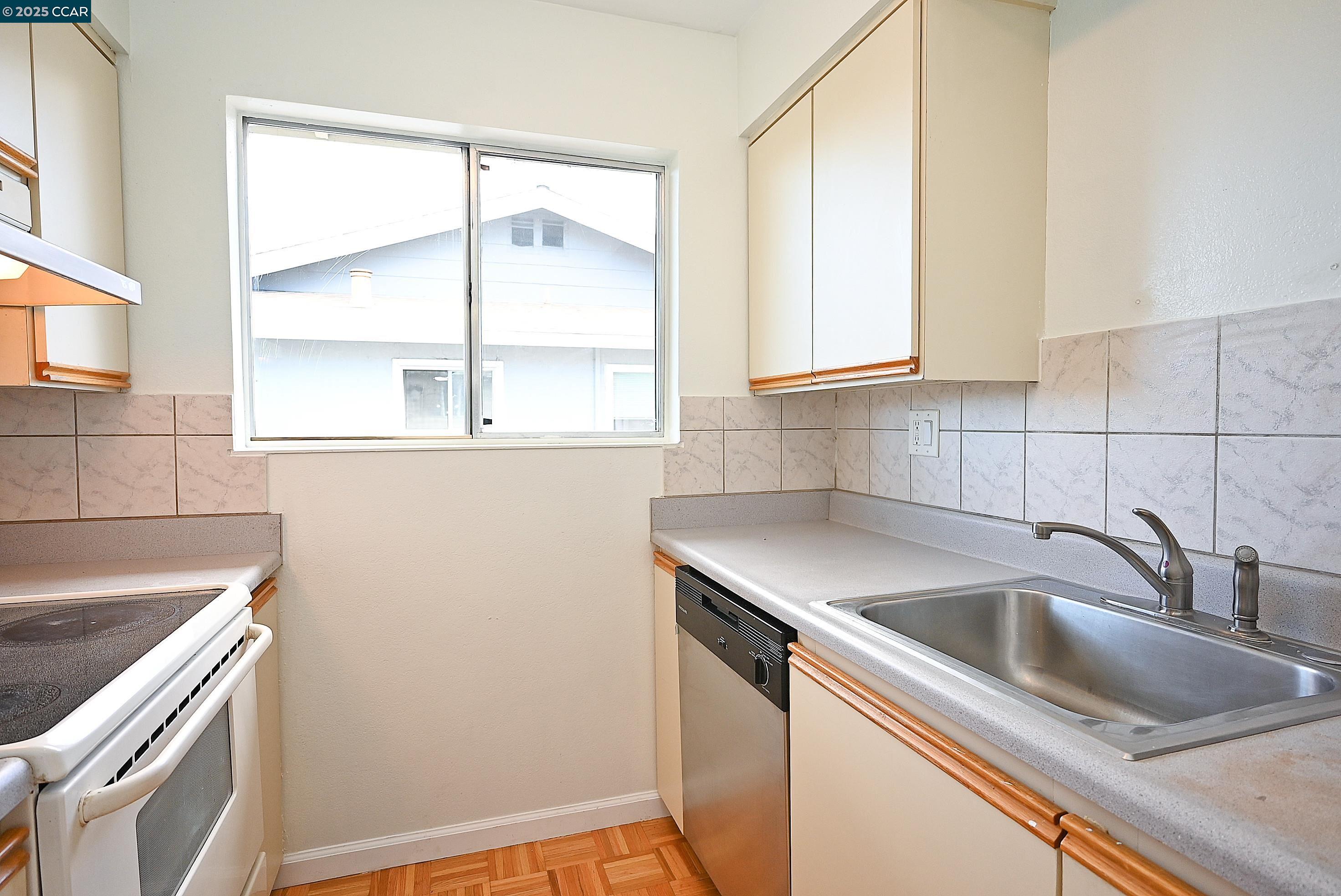 Concord, California 94518, United States, 2 Bedrooms Bedrooms, ,1 BathroomBathrooms,Residential,Active,85039