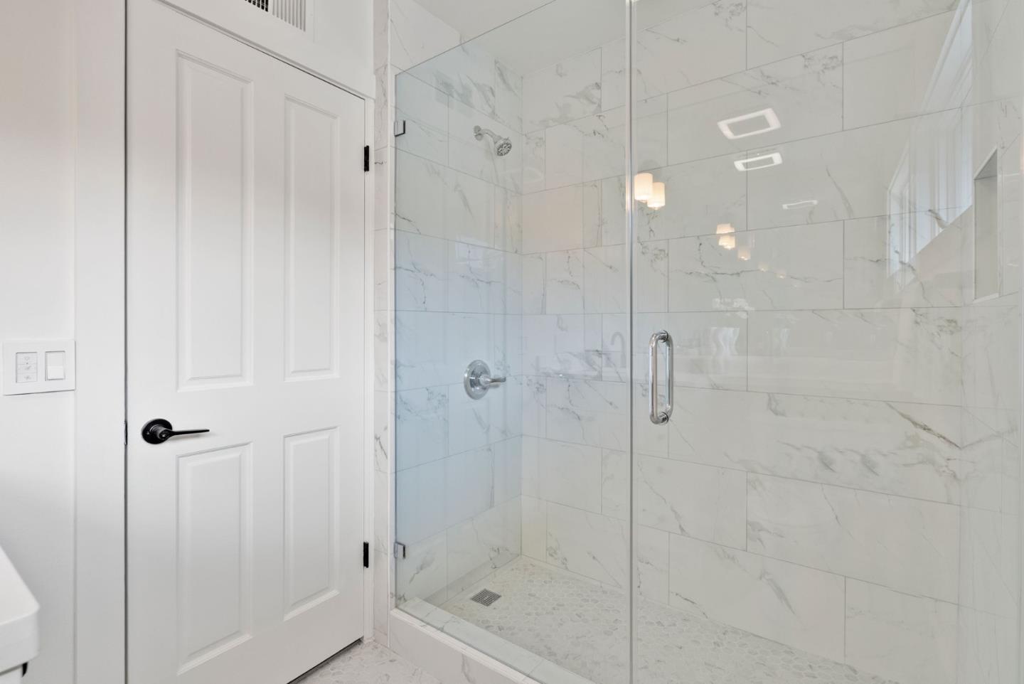 Belvedere, California 94920, United States, 3 Bedrooms Bedrooms, ,3 BathroomsBathrooms,Residential,Active,215828