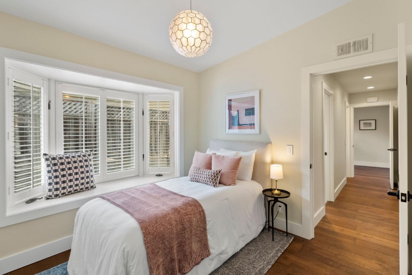 Belvedere, California 94920, United States, 3 Bedrooms Bedrooms, ,3 BathroomsBathrooms,Residential,Active,215828