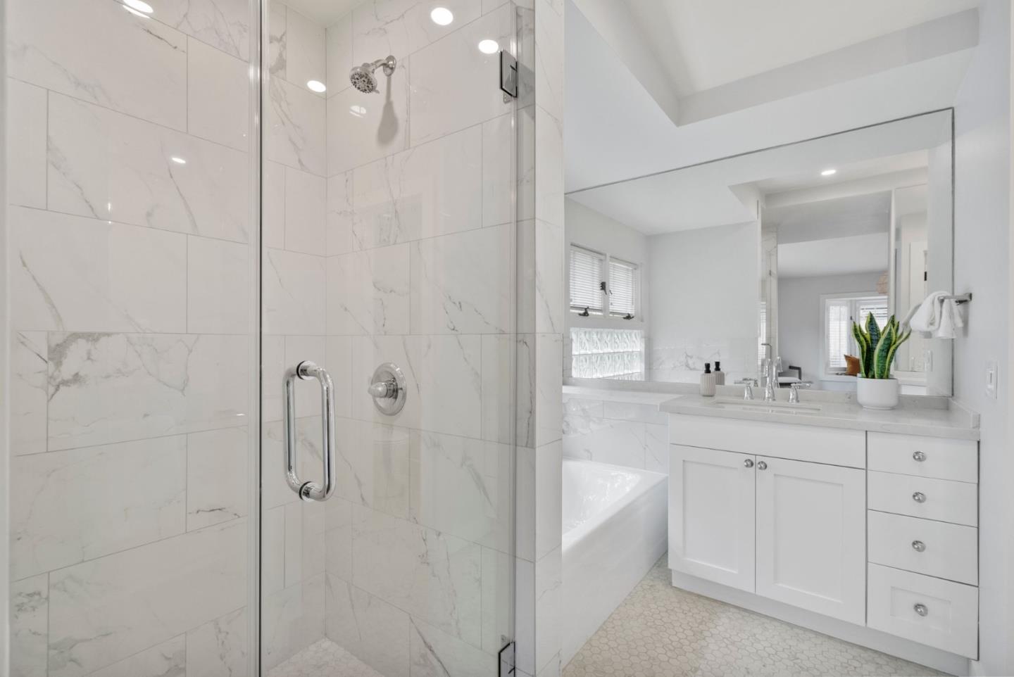 Belvedere, California 94920, United States, 3 Bedrooms Bedrooms, ,3 BathroomsBathrooms,Residential,Active,215828