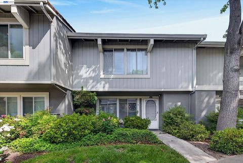 Photo of 4416 Comanche Way, Pleasanton, CA 94588 (MLS # 41131281)