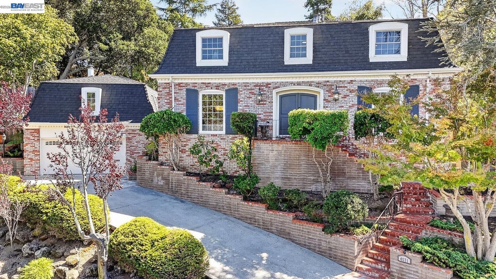 Photo of 4571 Ewing Rd, Castro Valley, CA 94546 (MLS # 41148348)