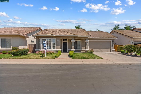 2408 AMBER ELM DR, MODESTO, CA 95355 - Image 8b61e89f2e785be5f7e512f6843c8a52/3033795622