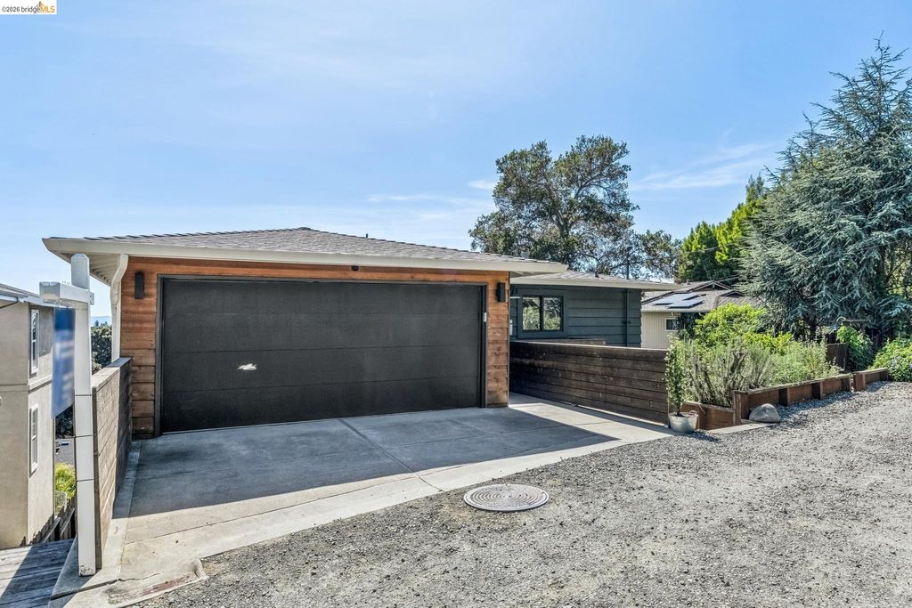 Photo of 4305 Harbor View Ave, Oakland, CA 94619 (MLS # 41131547)