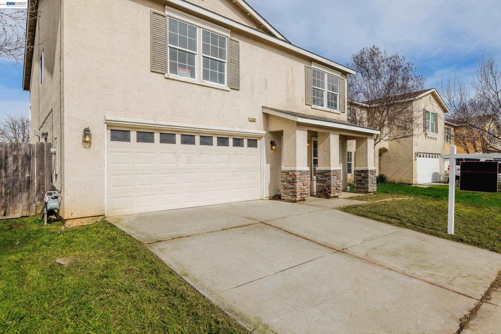 Photo of 1255 Day Light Dr, Merced, CA 95348 (MLS # 41125007)