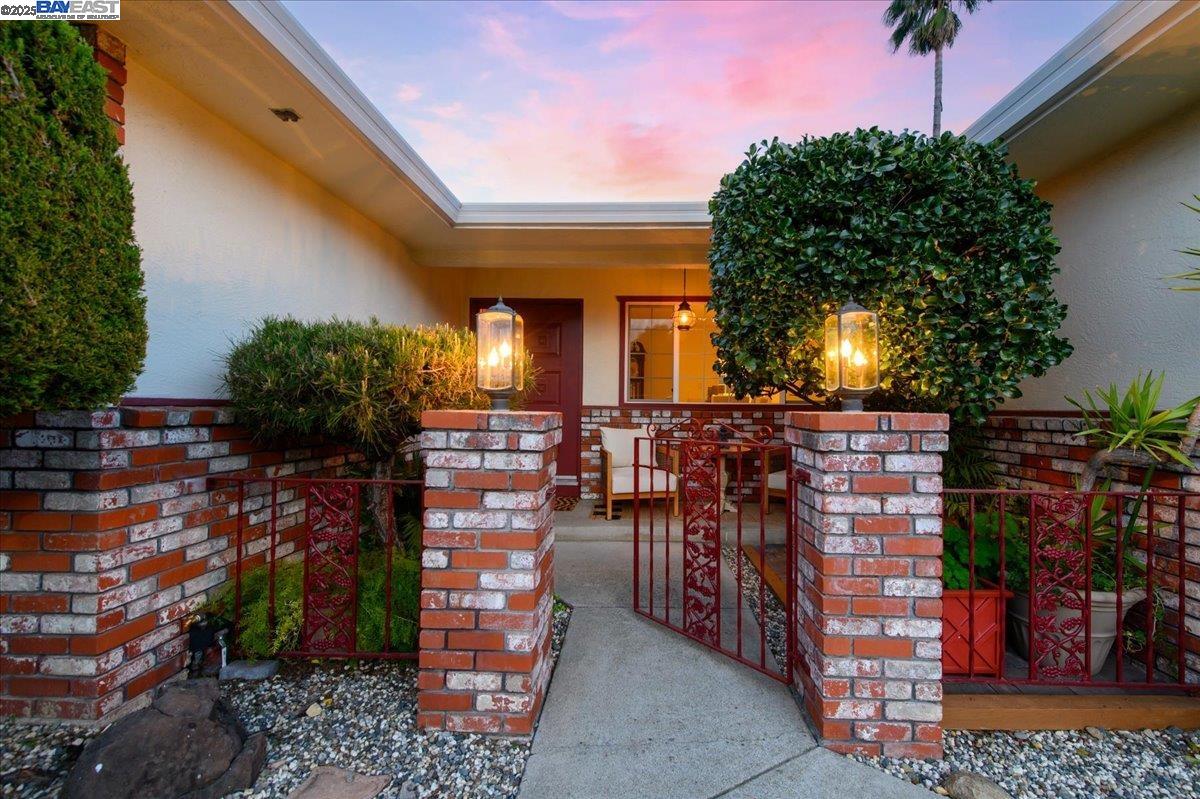 5720 San Juan Way