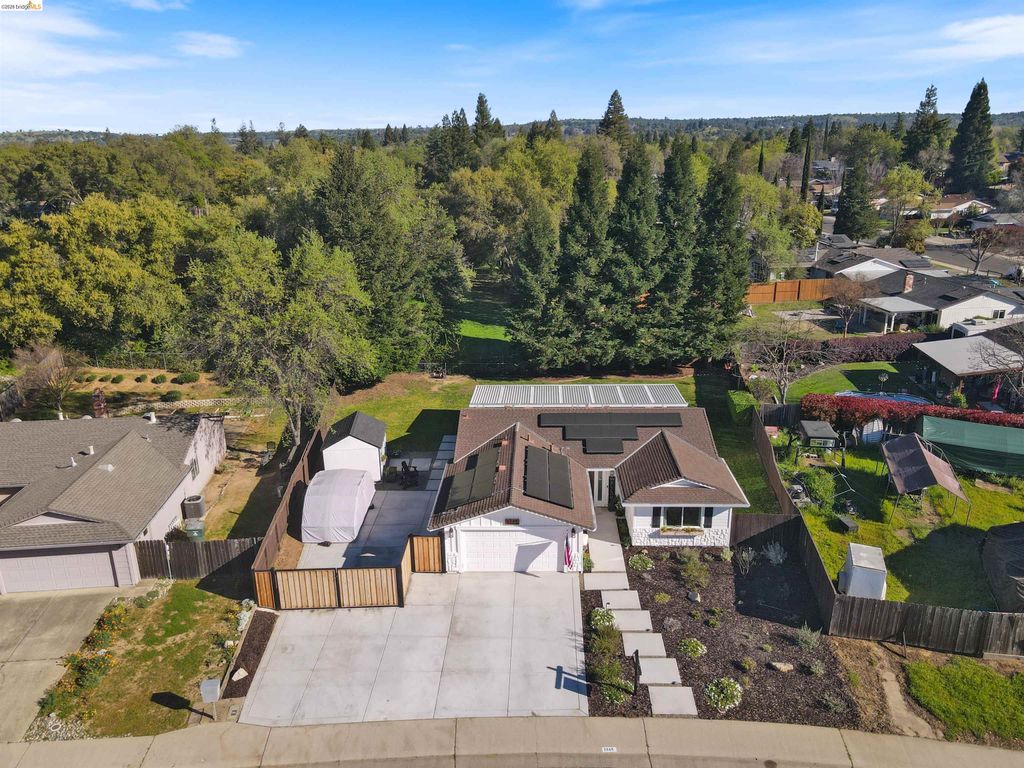 Photo of 5665 Arcadia Ave, Loomis, CA 95650 (MLS # 41126968)