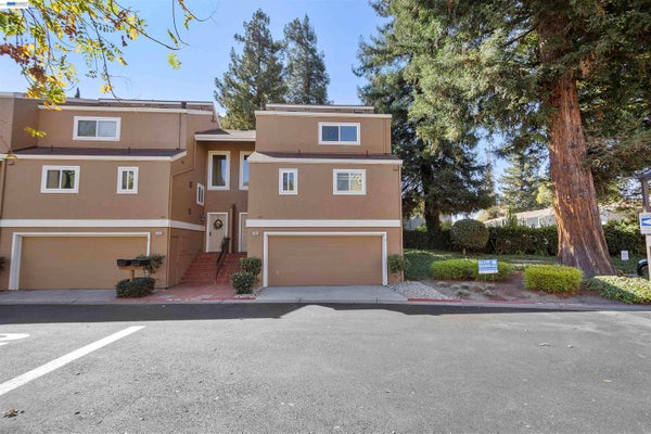 37901 BRIGHT CMN, FREMONT, CA 94536 - Image 8bc49bd3a0428ff4170c4e33a1dc8203/2180470087