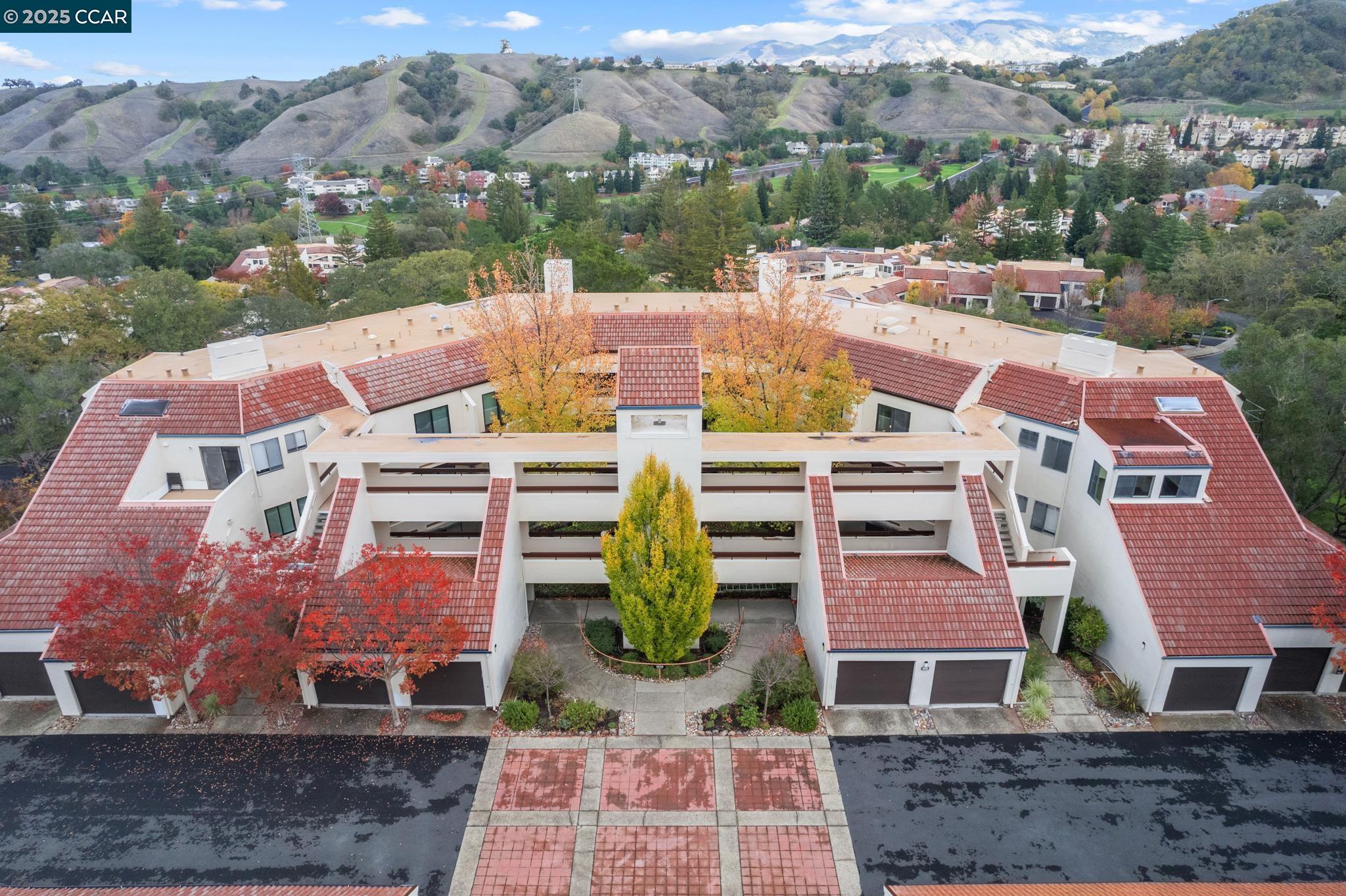 Walnut Creek, California 94595, United States, 2 Bedrooms Bedrooms, ,2 BathroomsBathrooms,Residential,Active,247388