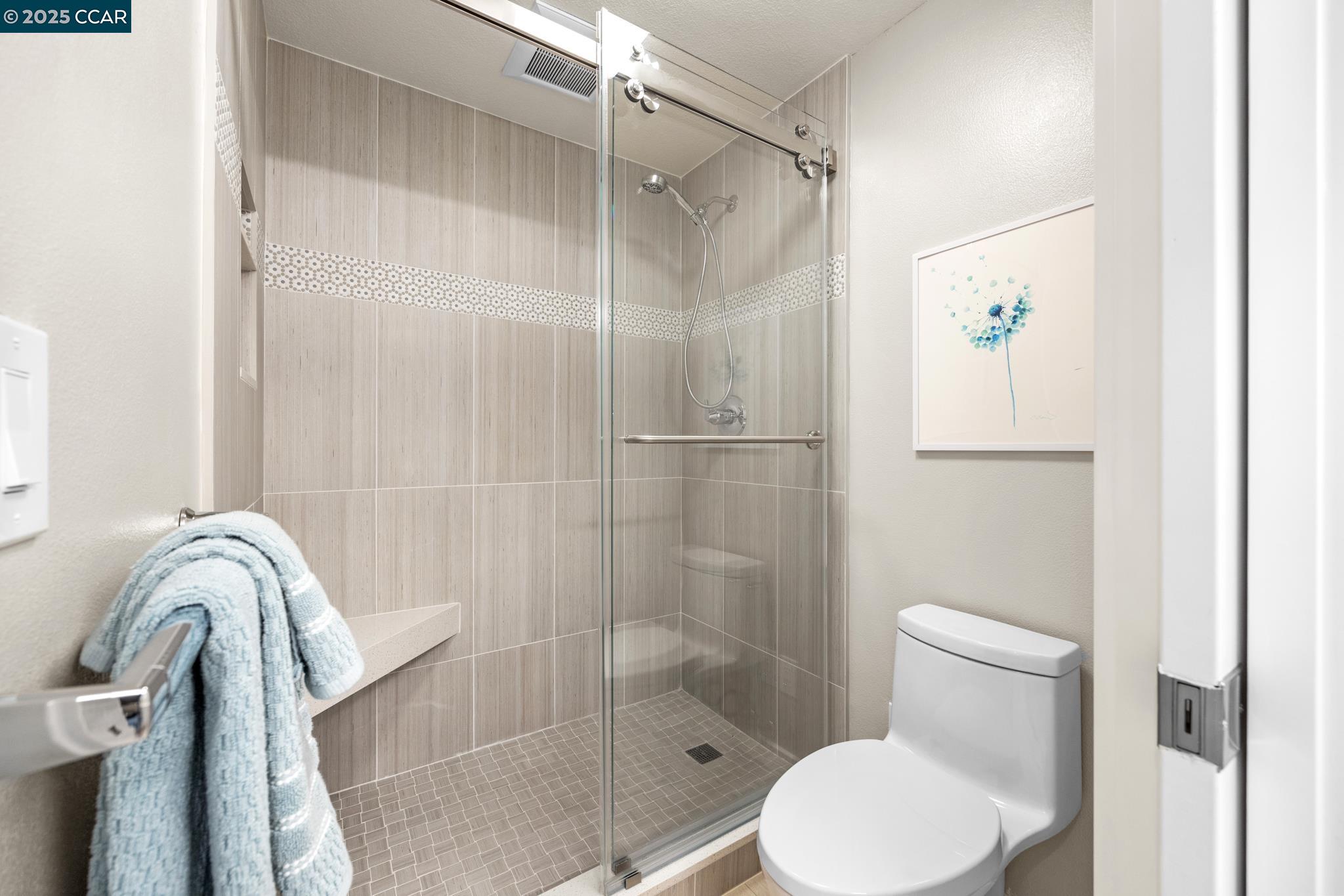 Walnut Creek, California 94595, United States, 2 Bedrooms Bedrooms, ,2 BathroomsBathrooms,Residential,Active,247388