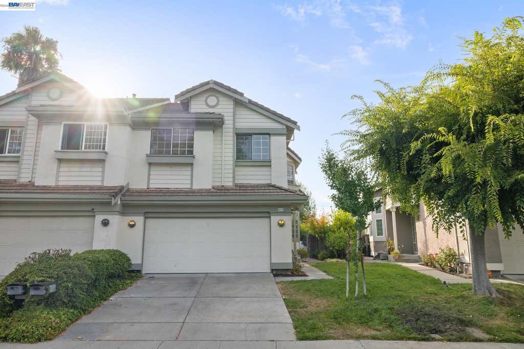 Photo of 44729 Lynx Dr, Fremont, CA 94539 (MLS # 41145402)