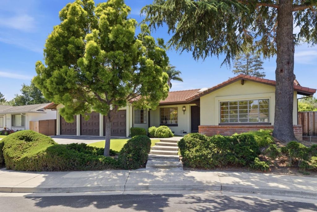 Photo of 592 Trumbull Court, Sunnyvale, CA 94087 (MLS # ML82047885)