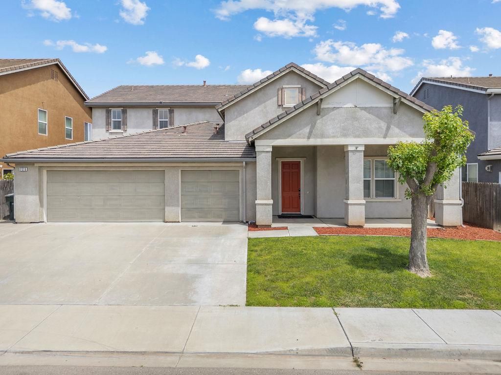 Photo of 725 Oxalis Drive, Newman, CA 95360 (MLS # ML82047542)