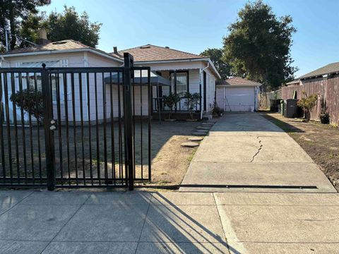 Photo of 9923 Birch St, Oakland, CA 94603 (MLS # 41123390)