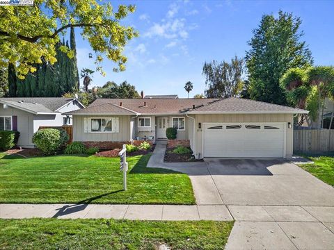 Photo of 5550 Black Ave, Pleasanton, CA 94566 (MLS # 41116561)