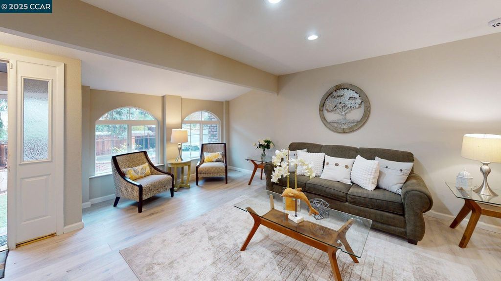 Photo of 4252 El Cerrito Rd, Concord, CA 94518 (MLS # 41120368)