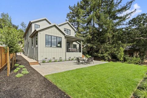 A home in San Carlos