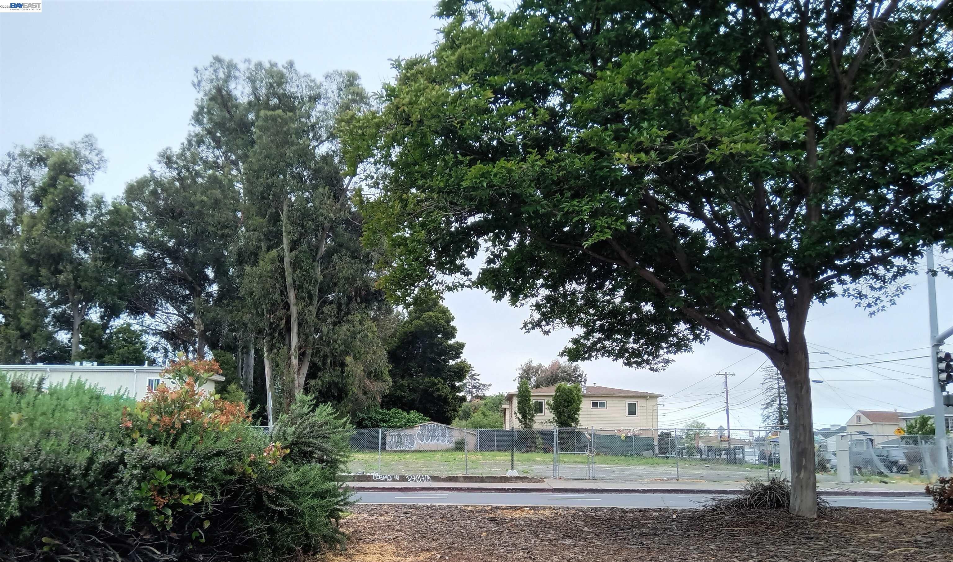 7701 Bancroft Ave, Oakland, CA 94605