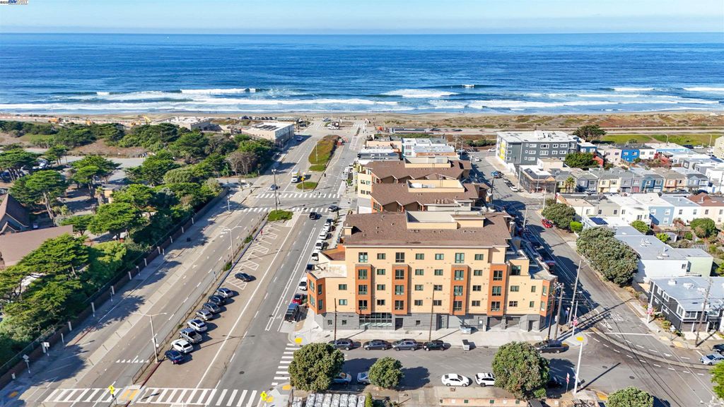 Photo of 3535 Wawona St #431, San Francisco, CA 94116 (MLS # 41116174)