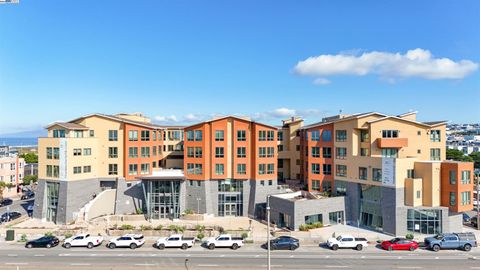 Photo of 3535 Wawona St #431, San Francisco, CA 94116 (MLS # 41116174)