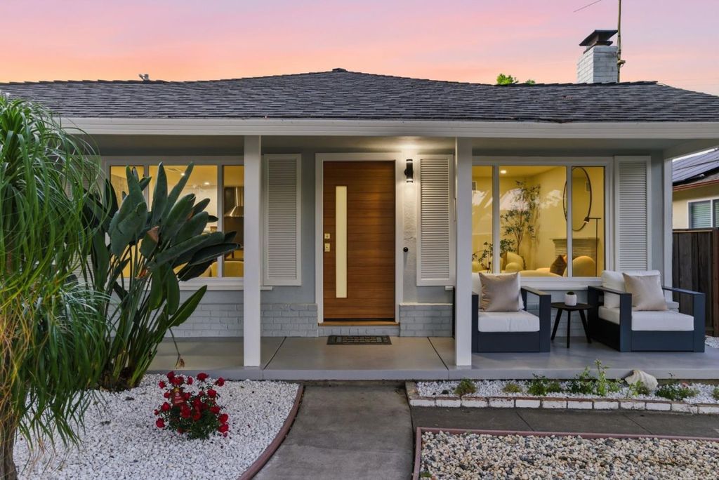 Photo of 937 W Washington Avenue, Sunnyvale, CA 94086 (MLS # ML82047950)