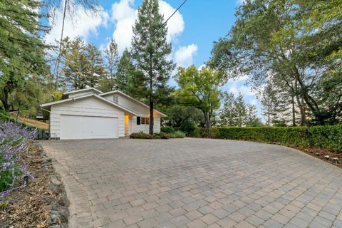 A home in Woodside