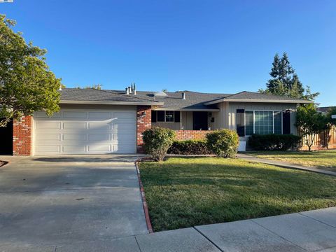 7144 Prince Dr Dublin CA 94568
