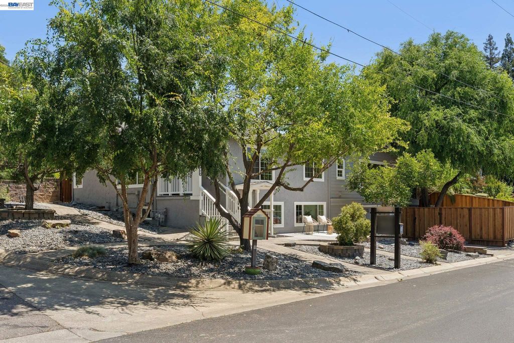 Photo of 520 Abbie St, Pleasanton, CA 94566 (MLS # 41135577)
