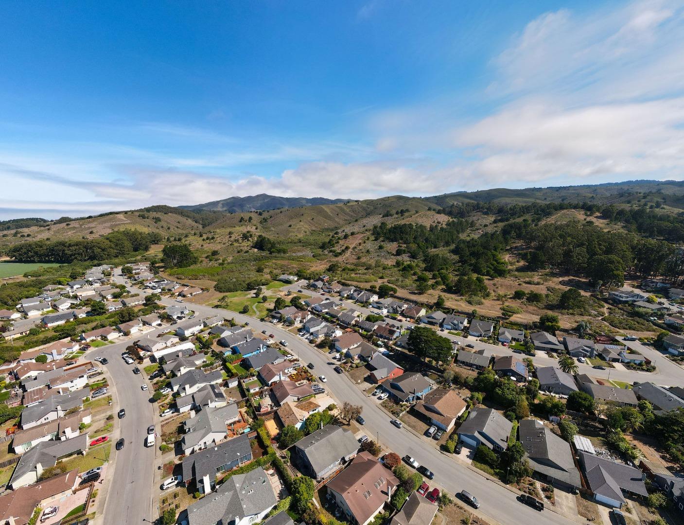 Half Moon Bay, California 94019, United States, 3 Bedrooms Bedrooms, ,2 BathroomsBathrooms,Residential,Active,206437