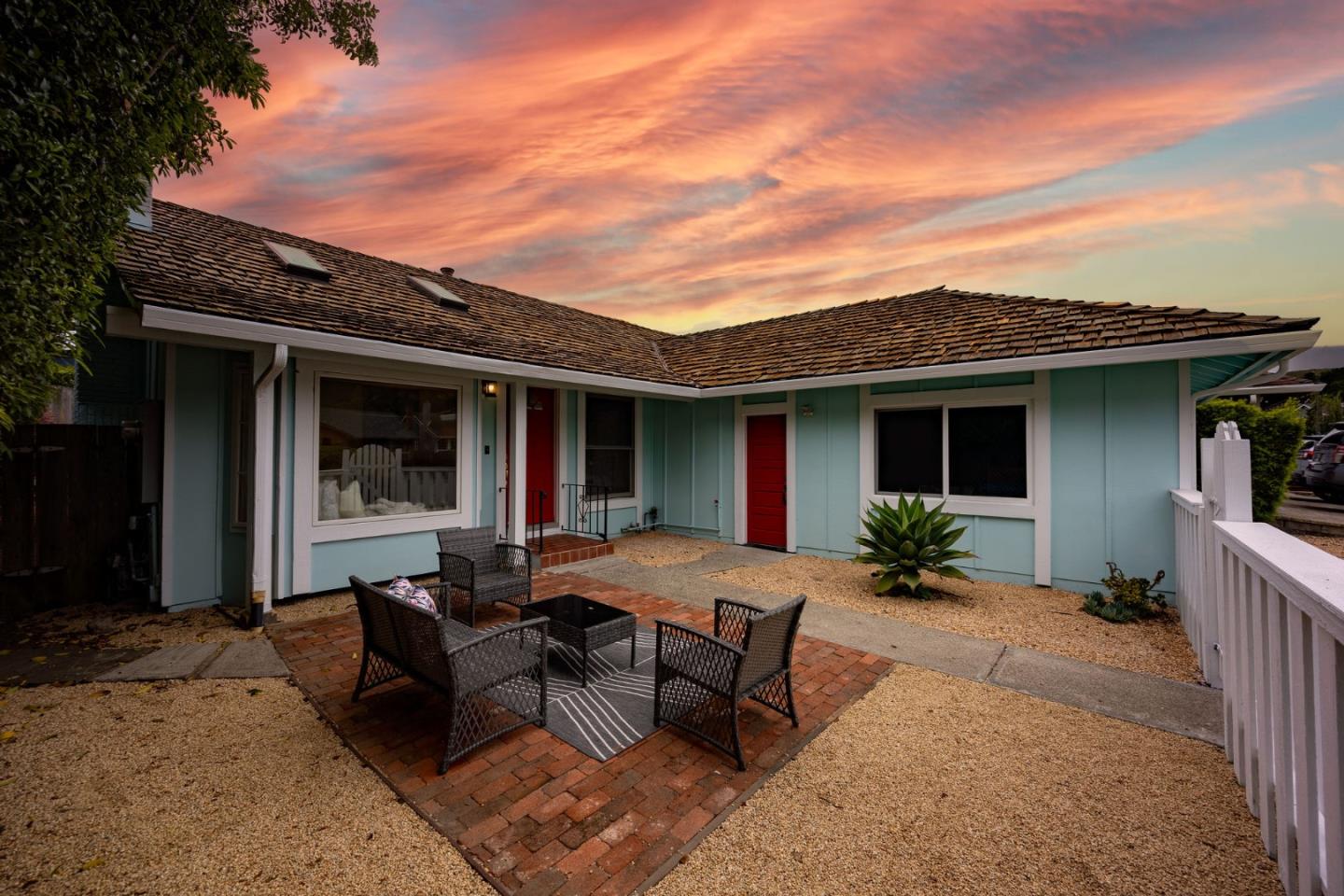 Half Moon Bay, California 94019, United States, 3 Bedrooms Bedrooms, ,2 BathroomsBathrooms,Residential,Active,206437