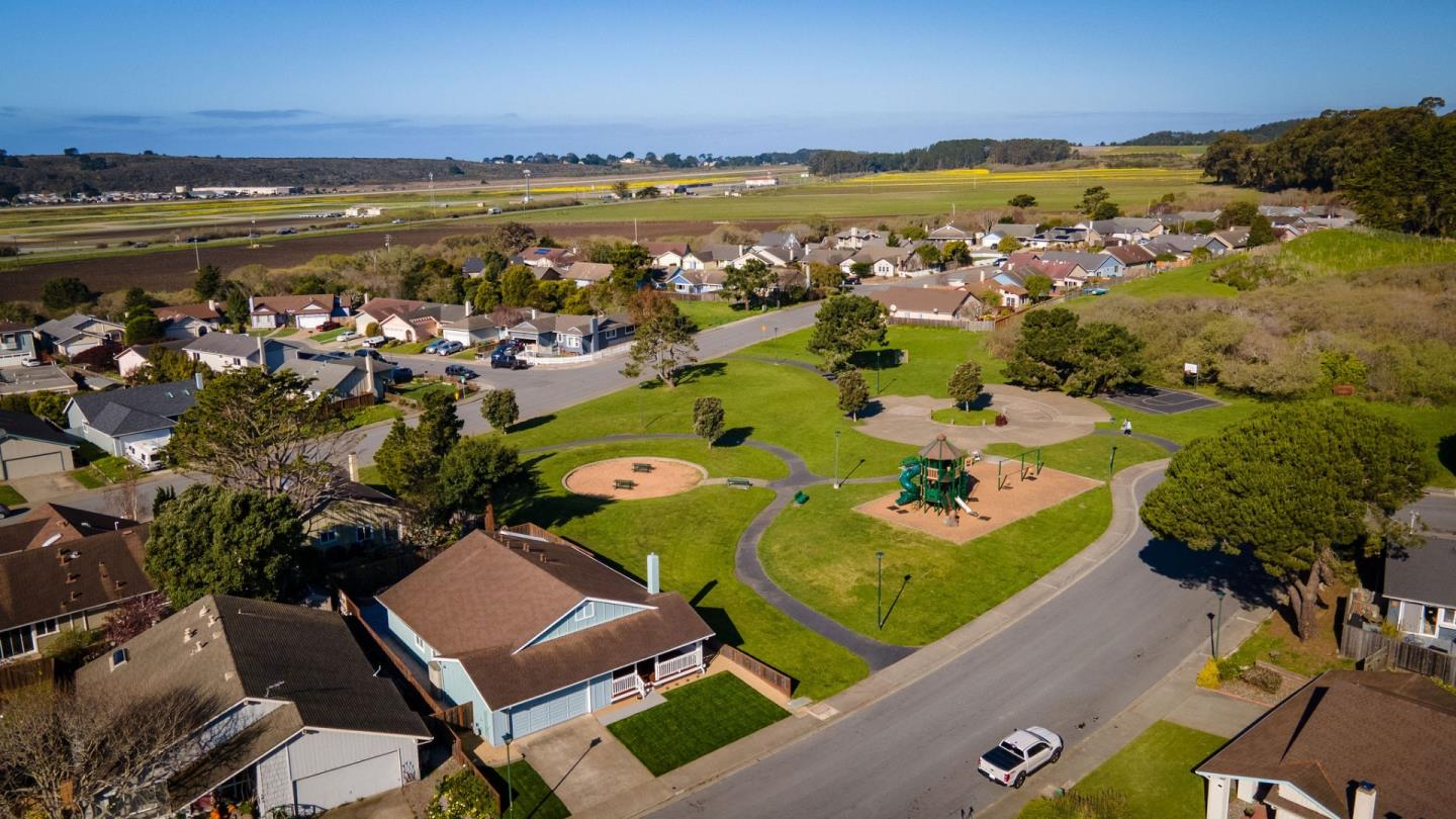 Half Moon Bay, California 94019, United States, 3 Bedrooms Bedrooms, ,2 BathroomsBathrooms,Residential,Active,206437